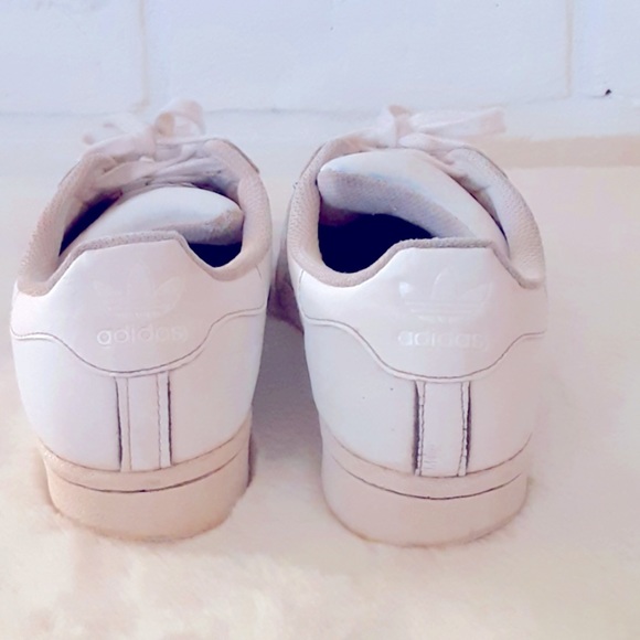 ADIDAS SHELL TOE SUPERSTAR SNEAKERS | WOMEN'S 8 MENS 6.5| WHITE ON off white - Picture 7 of 8